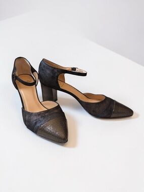 Amalfi by Rangoni Metallic Leather Black Pointed Toe Ankle-Strap Block Heels 8.5